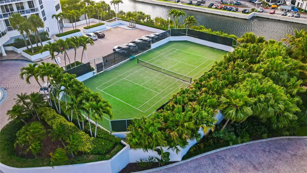 3802 NE 207th St, Aventura, FL 33180