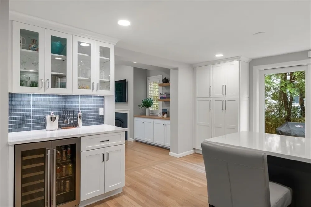 21 Madison Rd, Halifax, MA 02338