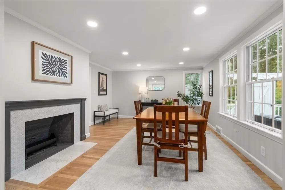 21 Madison Rd, Halifax, MA 02338