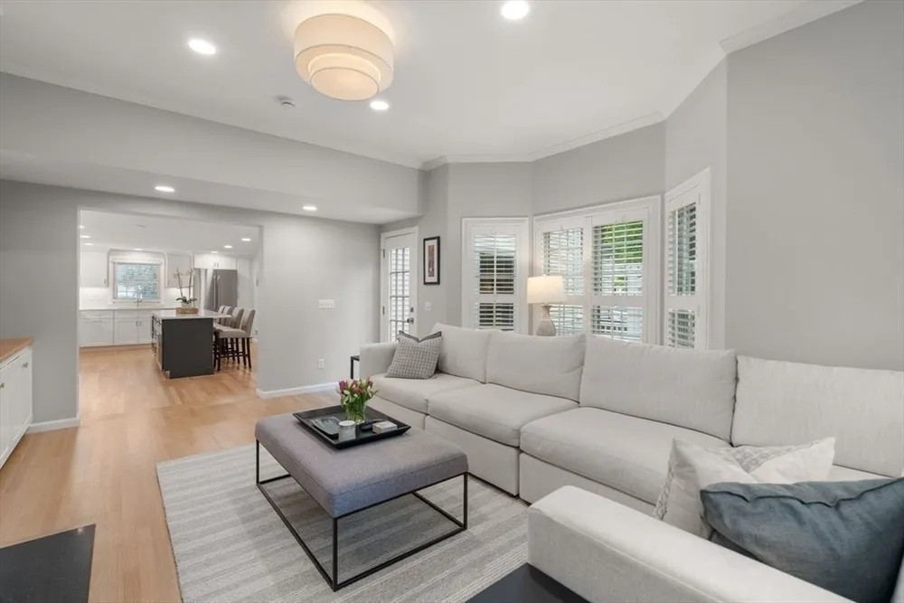 21 Madison Rd, Halifax, MA 02338