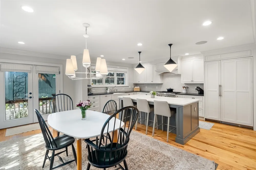 14 Holly Ave, Cambridge, MA 02138