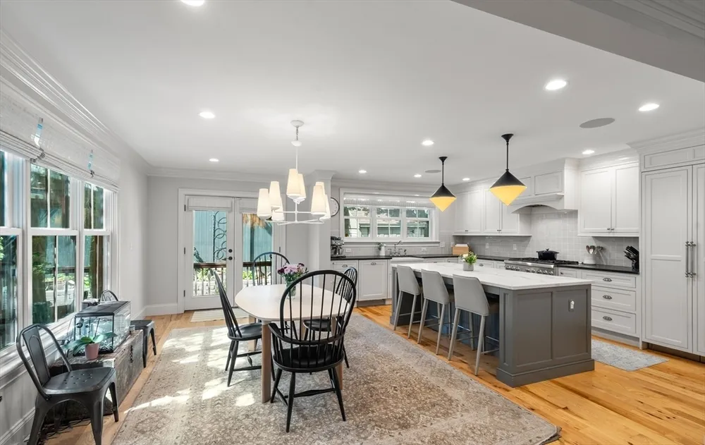 14 Holly Ave, Cambridge, MA 02138
