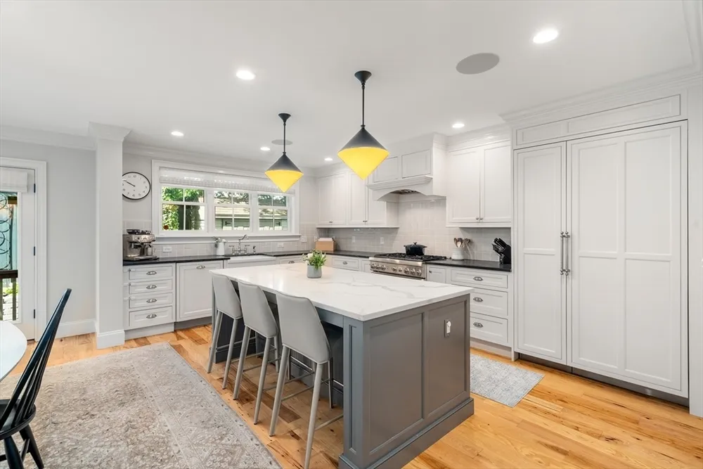 14 Holly Ave, Cambridge, MA 02138