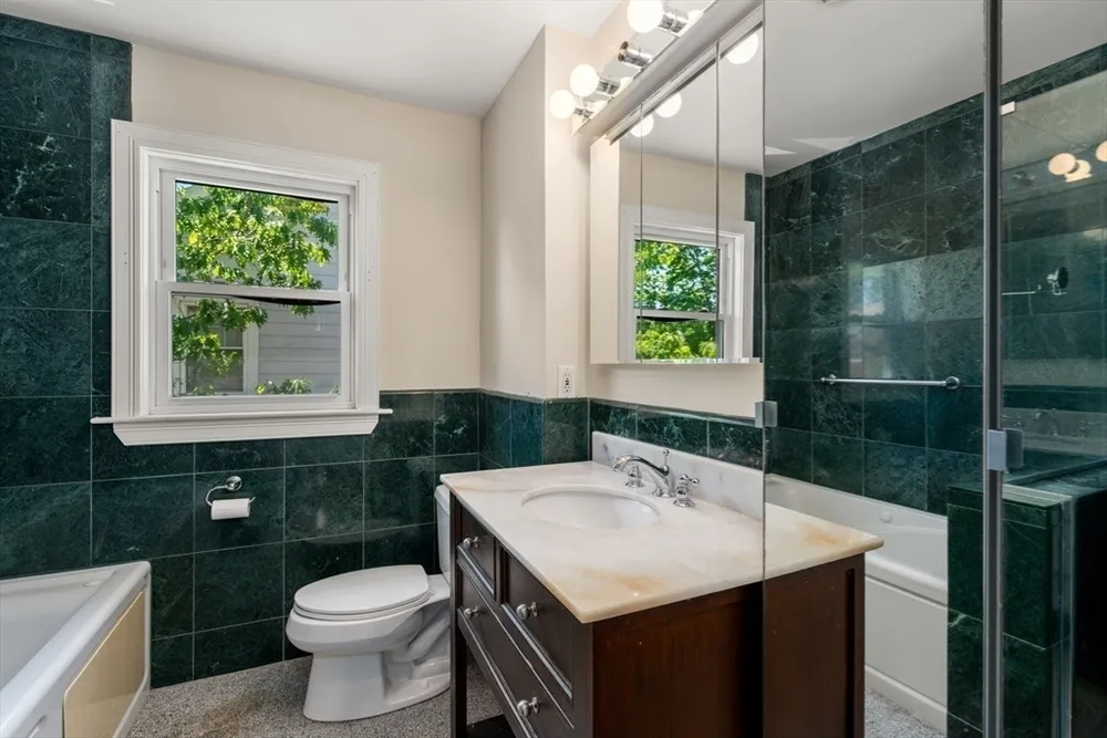 261 Russett Rd, Brookline, MA 02467