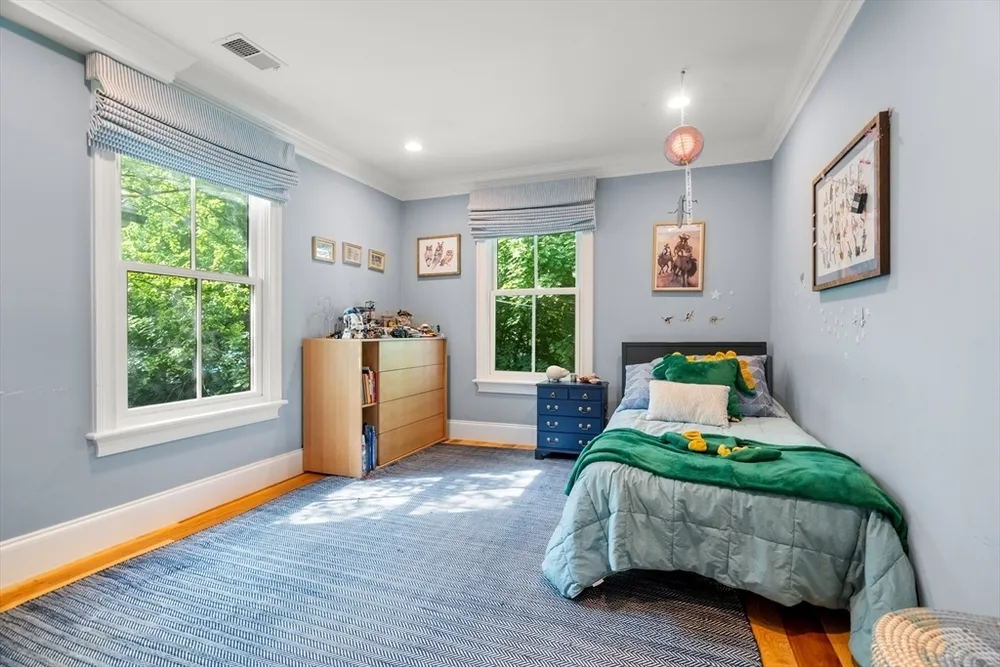 14 Holly Ave, Cambridge, MA 02138