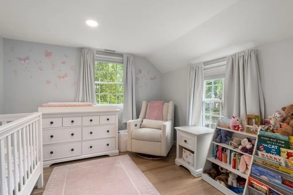 21 Madison Rd, Halifax, MA 02338