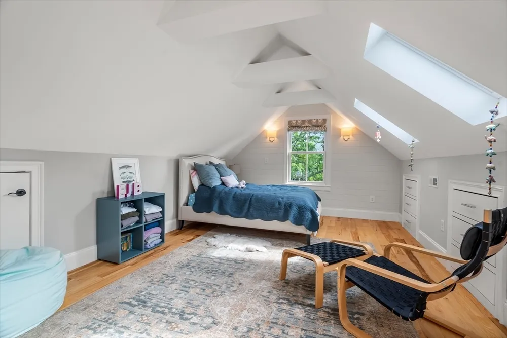 14 Holly Ave, Cambridge, MA 02138