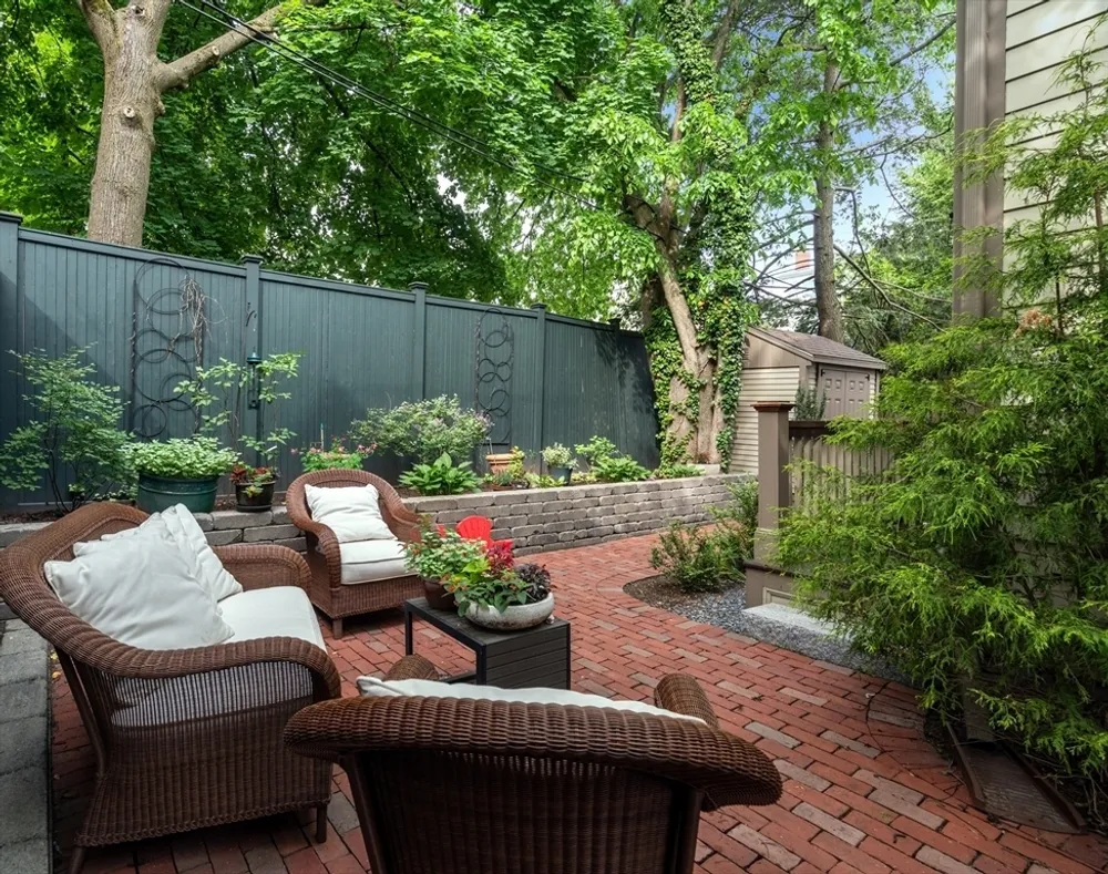 14 Holly Ave, Cambridge, MA 02138