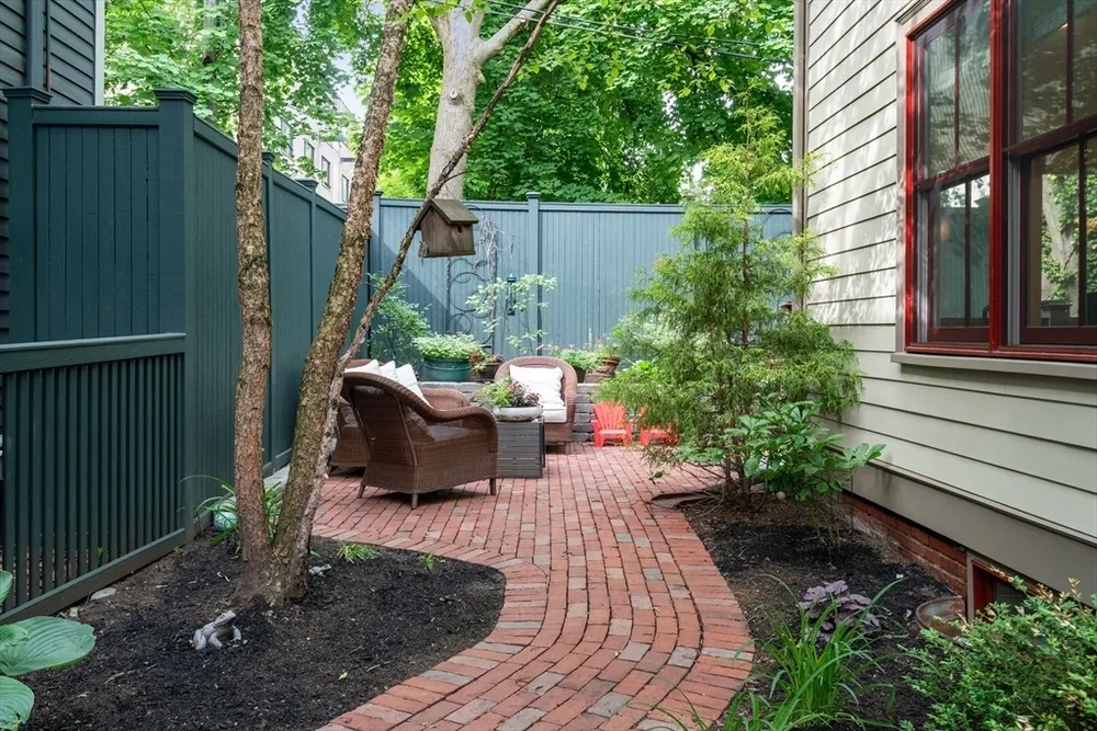 14 Holly Ave, Cambridge, MA 02138