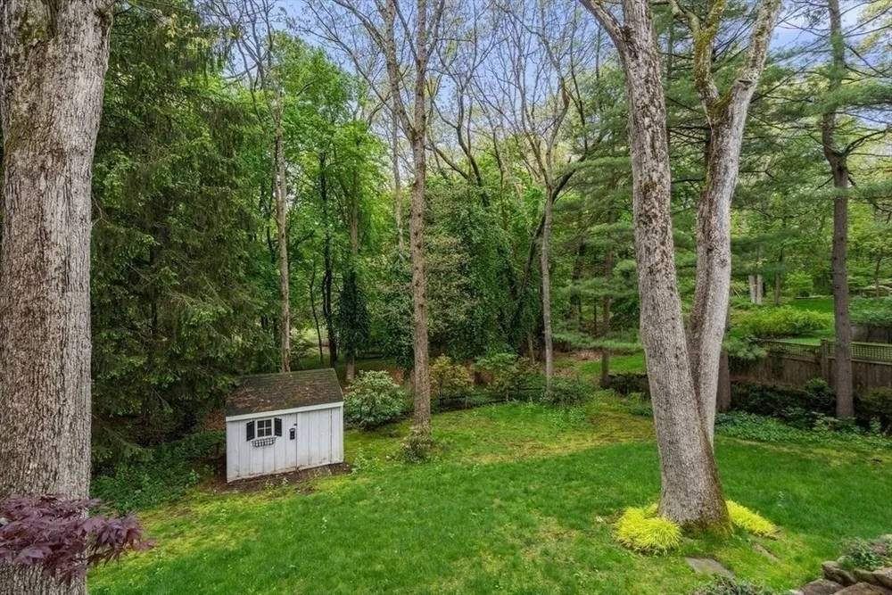 21 Madison Rd, Halifax, MA 02338
