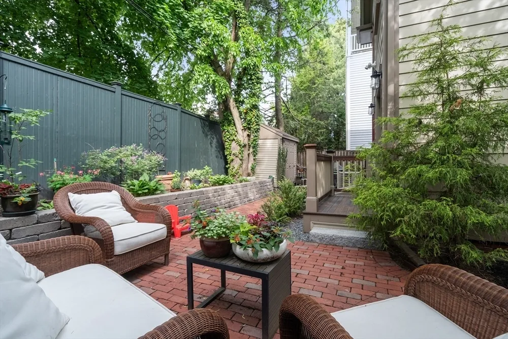 14 Holly Ave, Cambridge, MA 02138