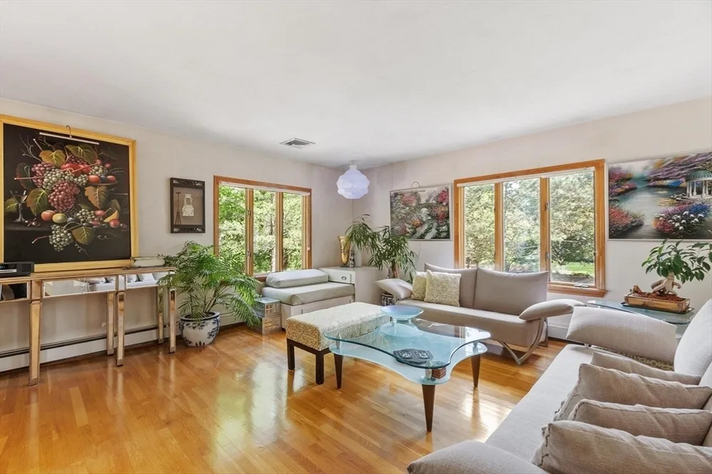81 Goodale St, Peabody, MA 01960