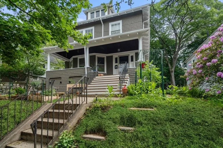 51 Manthorne Rd, Boston, MA 02132
