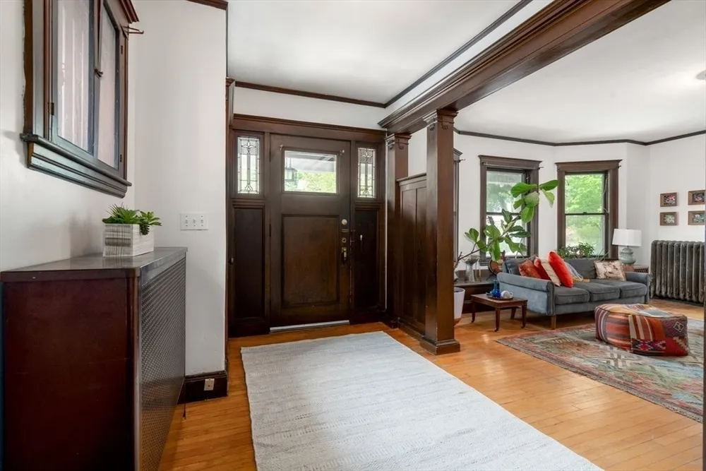 51 Manthorne Rd, Boston, MA 02132