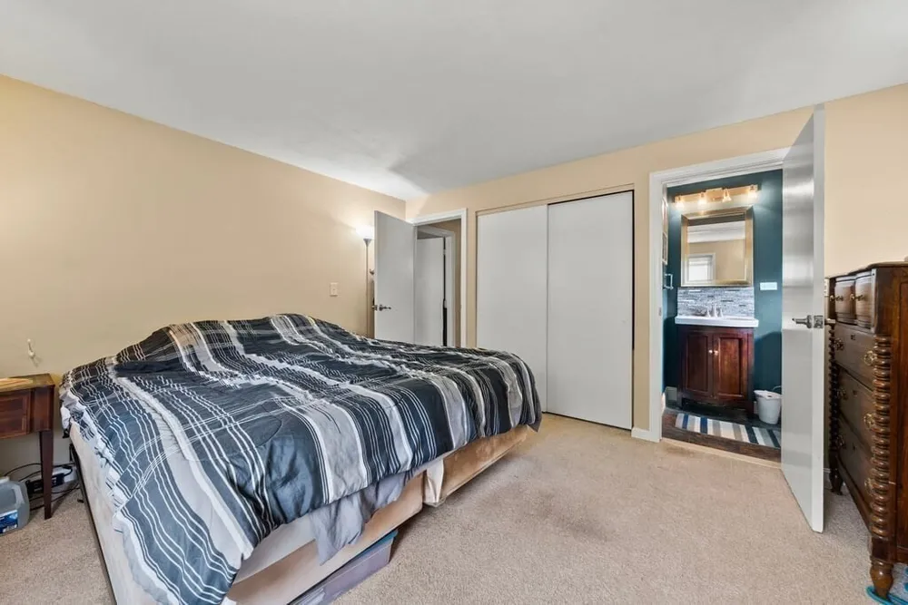 6 Antrim Rd, Peabody, MA 01960