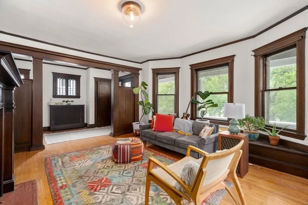 51 Manthorne Rd, Boston, MA 02132