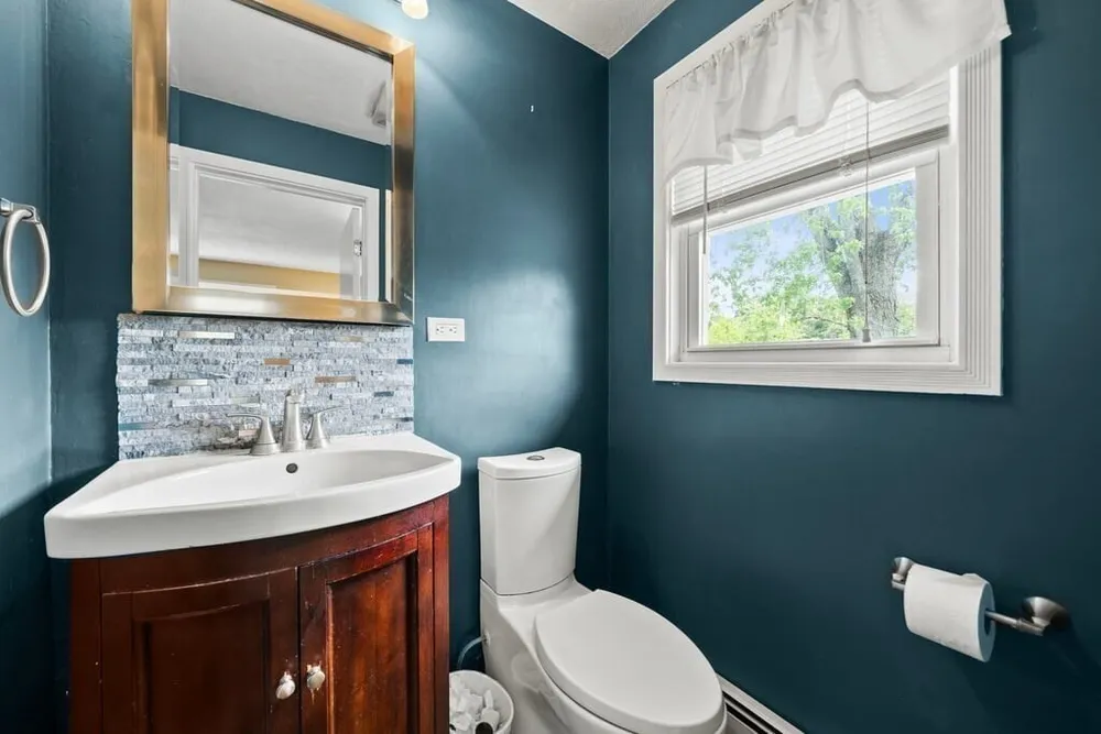 6 Antrim Rd, Peabody, MA 01960