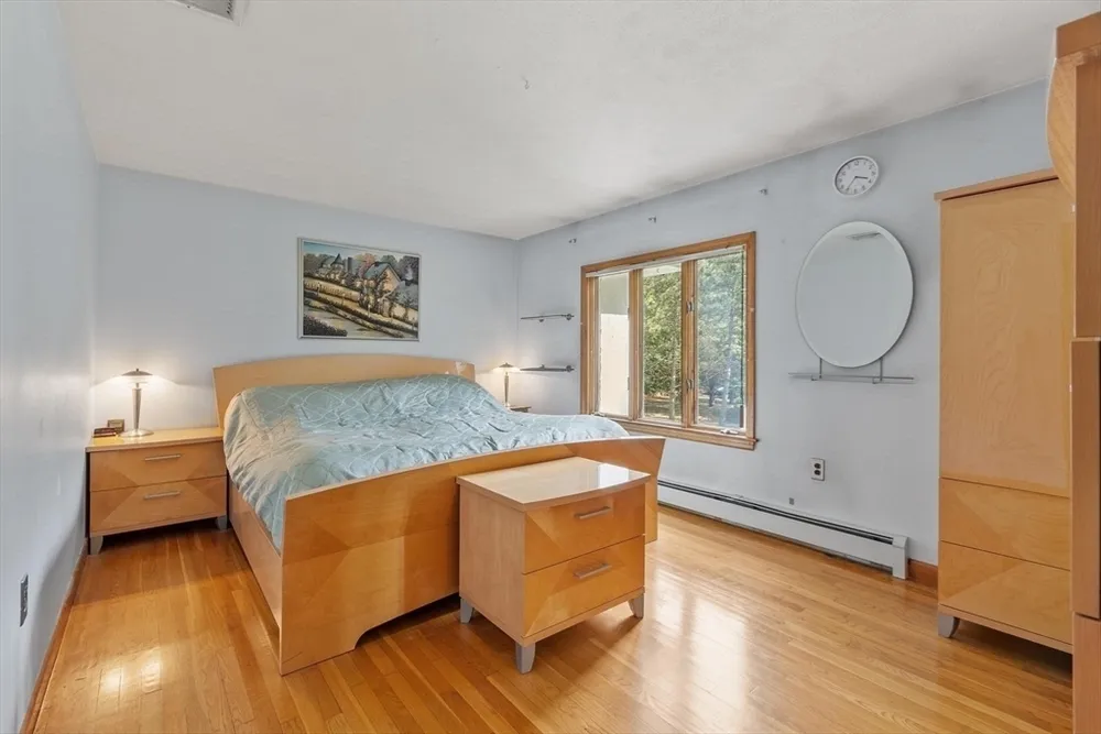 81 Goodale St, Peabody, MA 01960