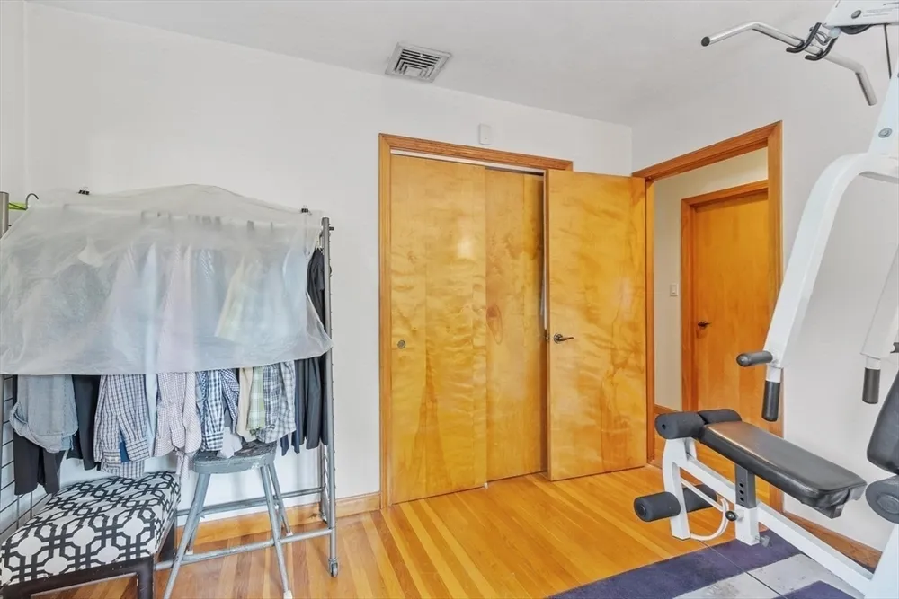81 Goodale St, Peabody, MA 01960