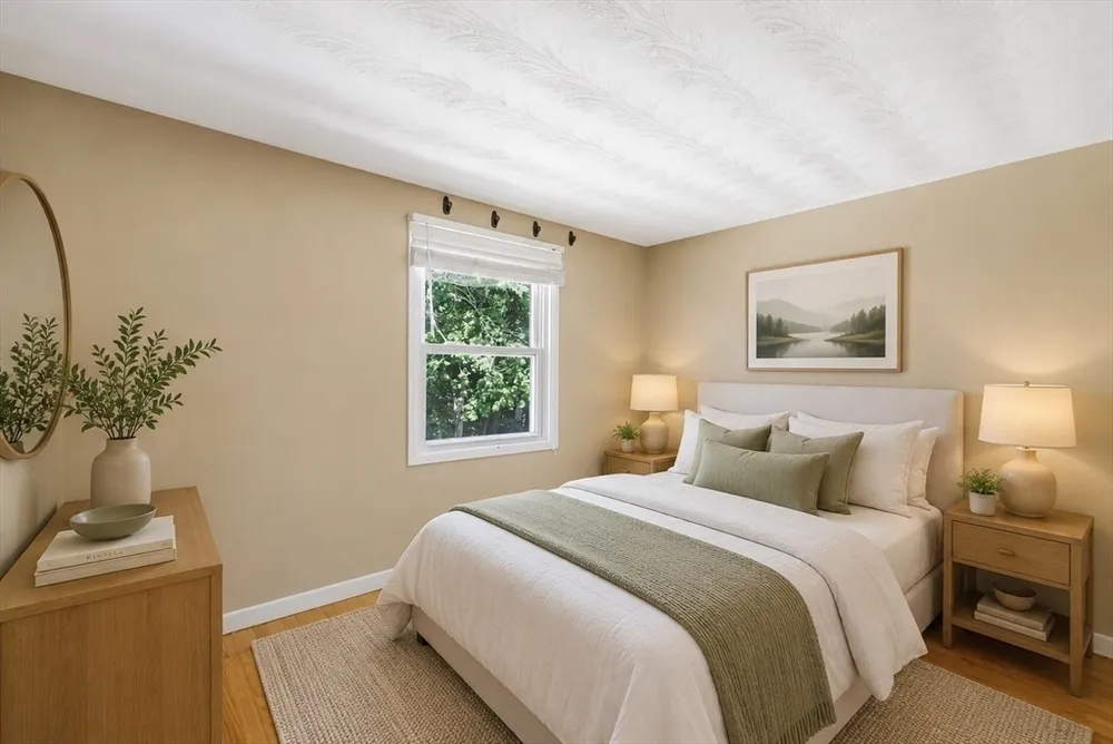 14 Raymond Rd, Chelmsford, MA 01824
