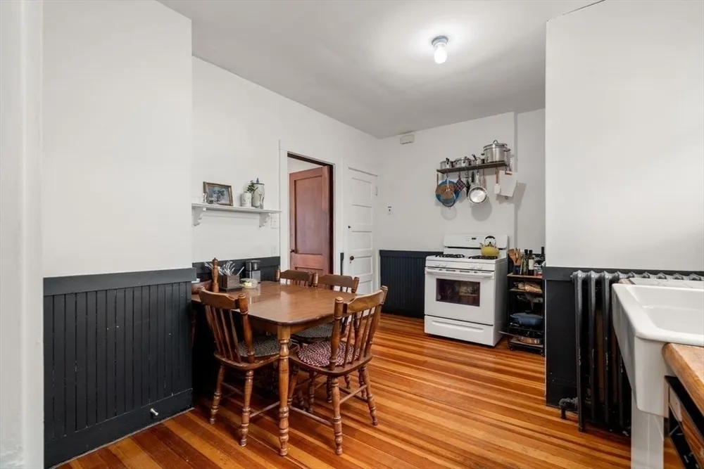 51 Manthorne Rd, Boston, MA 02132