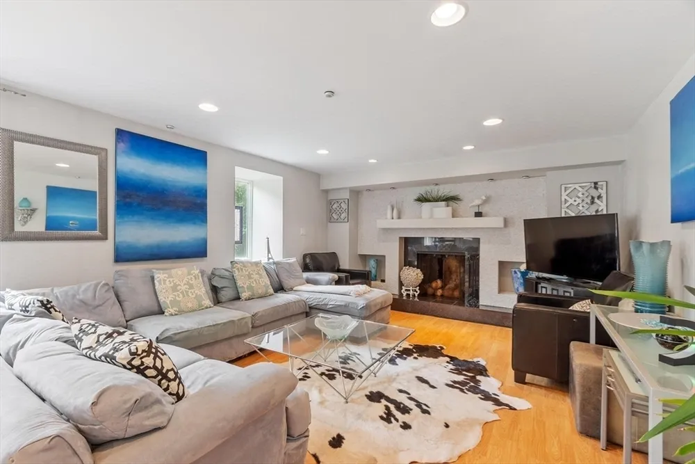 81 Goodale St, Peabody, MA 01960