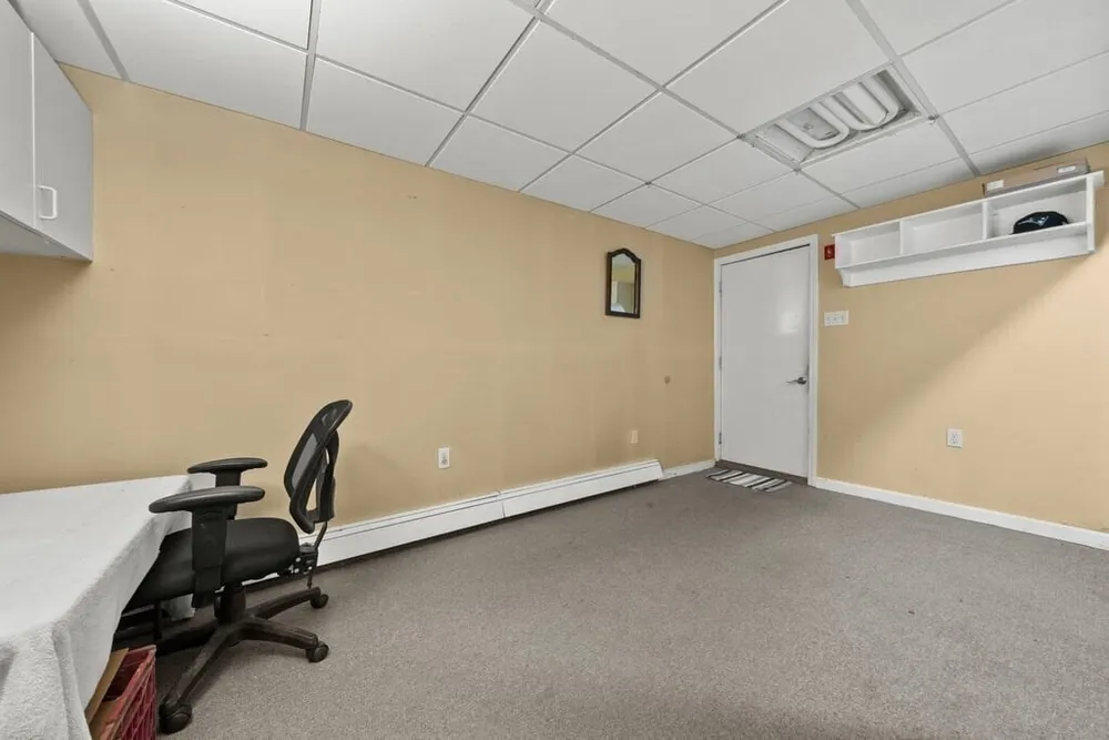6 Antrim Rd, Peabody, MA 01960
