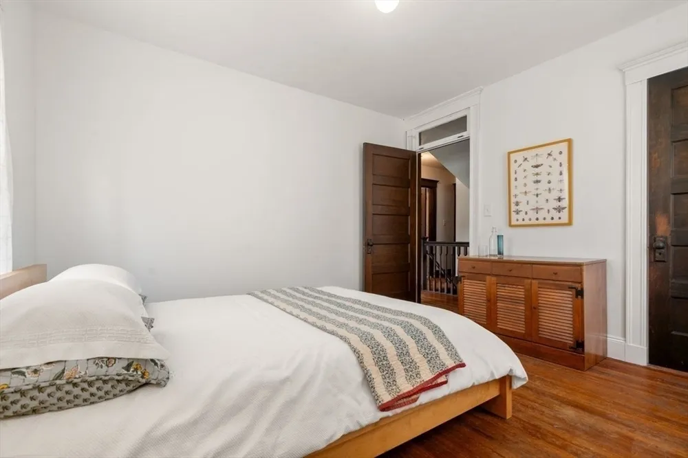 51 Manthorne Rd, Boston, MA 02132