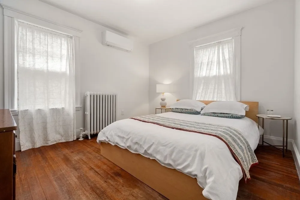 51 Manthorne Rd, Boston, MA 02132