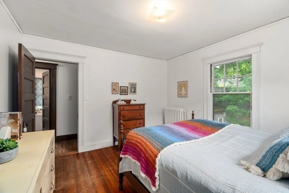 51 Manthorne Rd, Boston, MA 02132