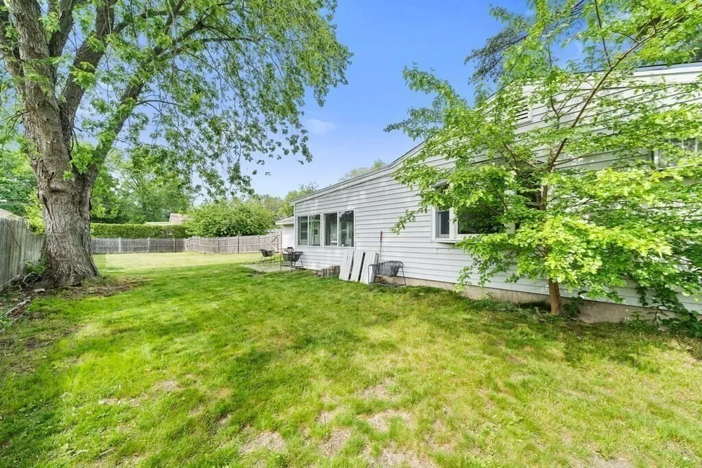 6 Antrim Rd, Peabody, MA 01960