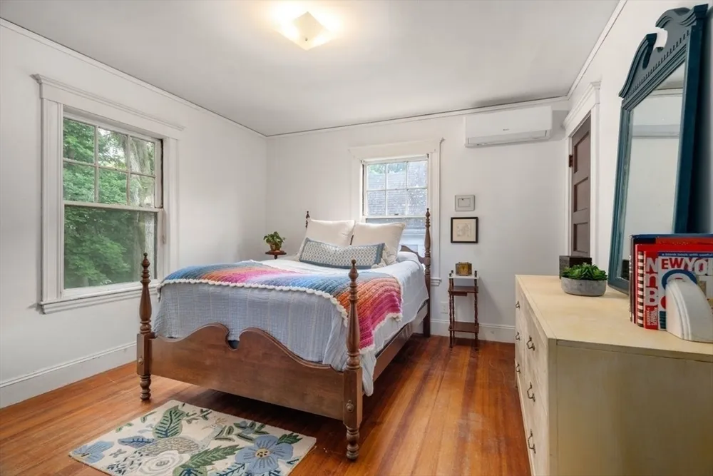 51 Manthorne Rd, Boston, MA 02132