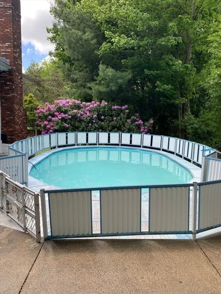 81 Goodale St, Peabody, MA 01960
