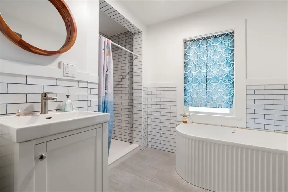 51 Manthorne Rd, Boston, MA 02132