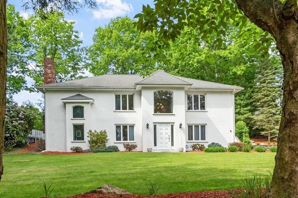 81 Goodale St, Peabody, MA 01960