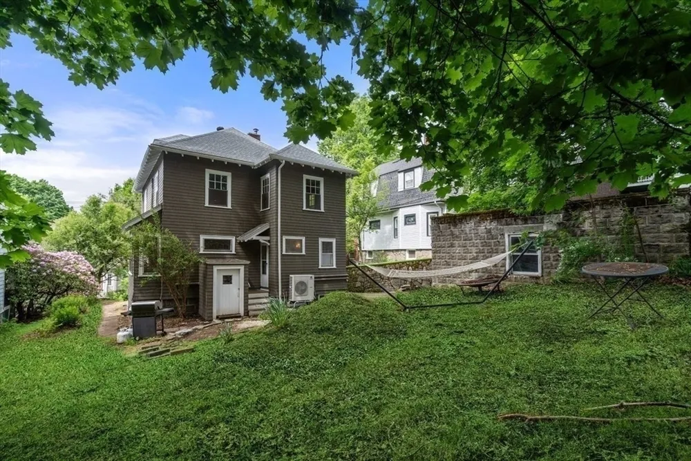 51 Manthorne Rd, Boston, MA 02132