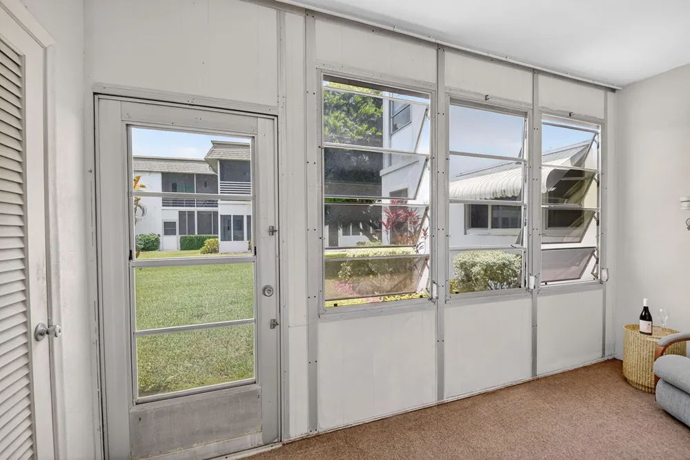 3240 Lake Osborne Dr, Lake Worth Beach, FL 33461