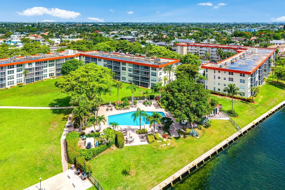 3150 NE 48th Ct, Lighthouse Point, FL 33064