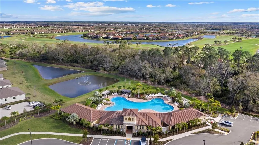 17727 Cantarina Cove, Bradenton, FL 34211