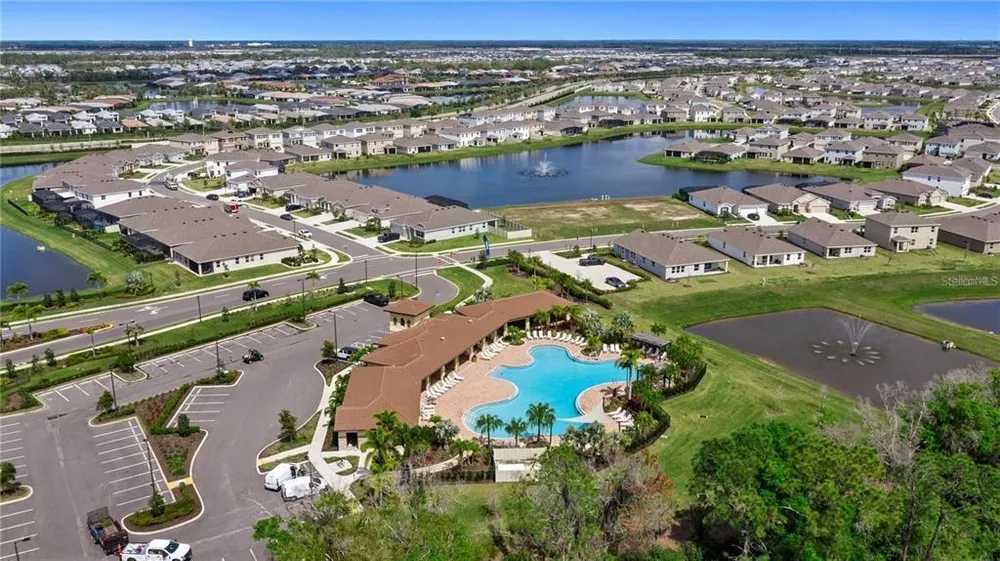 17727 Cantarina Cove, Bradenton, FL 34211