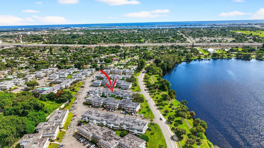 3240 Lake Osborne Dr, Lake Worth Beach, FL 33461
