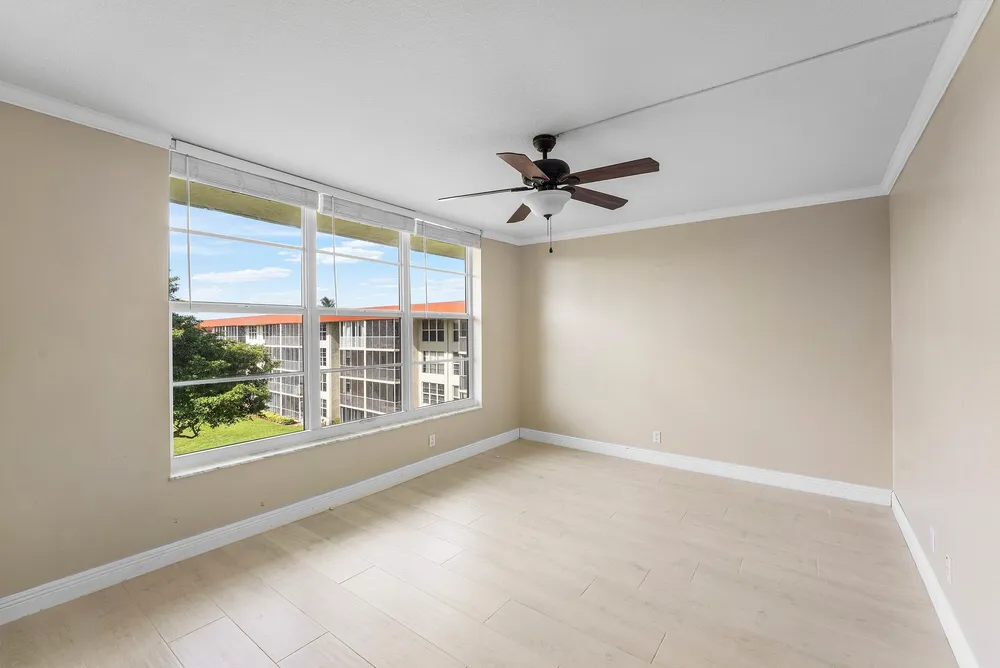 3150 NE 48th Ct, Lighthouse Point, FL 33064
