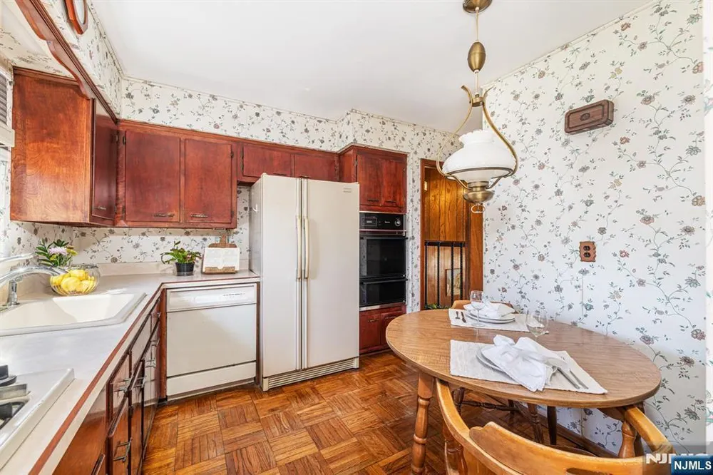 112 Berdan St, Rochelle Park, NJ 07662