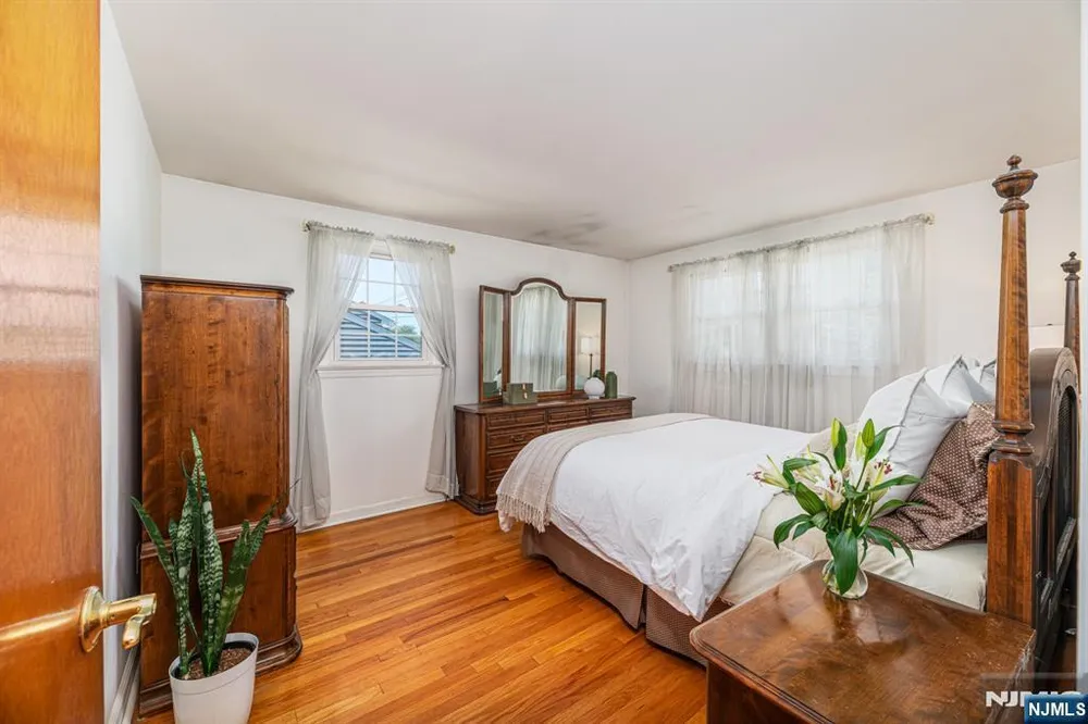 112 Berdan St, Rochelle Park, NJ 07662