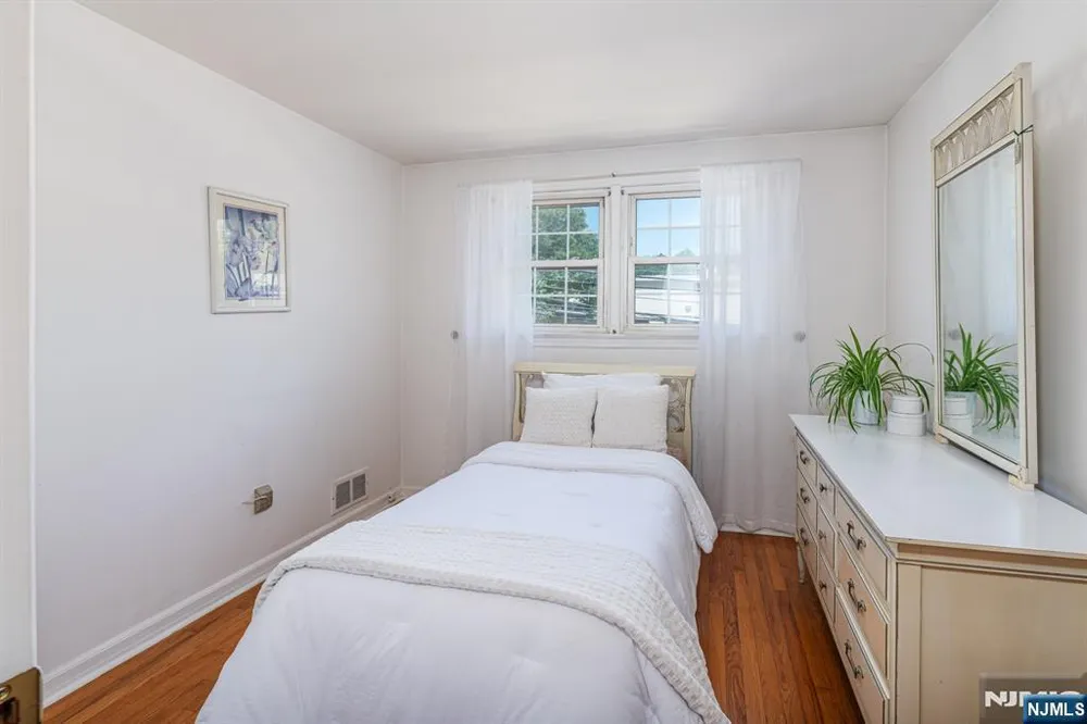 112 Berdan St, Rochelle Park, NJ 07662