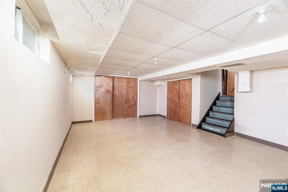 112 Berdan St, Rochelle Park, NJ 07662