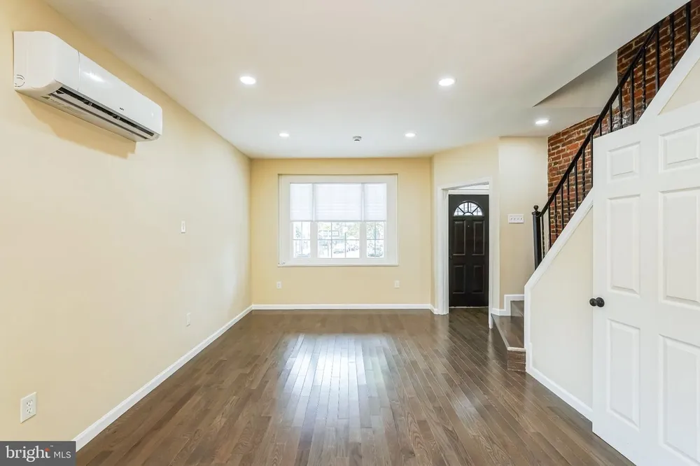 101 N Vogdes St, Philadelphia, PA 19139