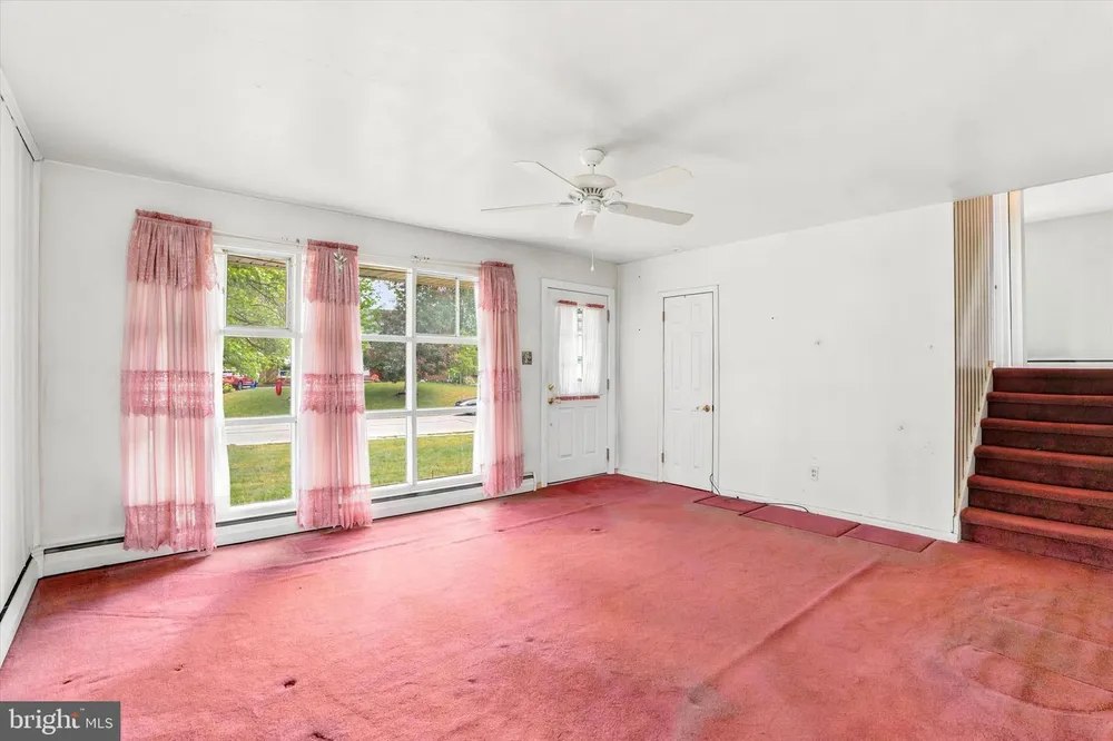 565 Dartmouth Dr, King of Prussia, PA 19406