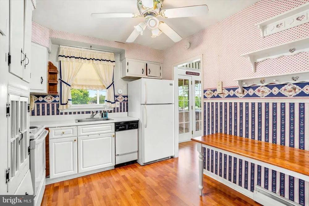 565 Dartmouth Dr, King of Prussia, PA 19406