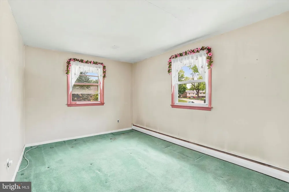 565 Dartmouth Dr, King of Prussia, PA 19406